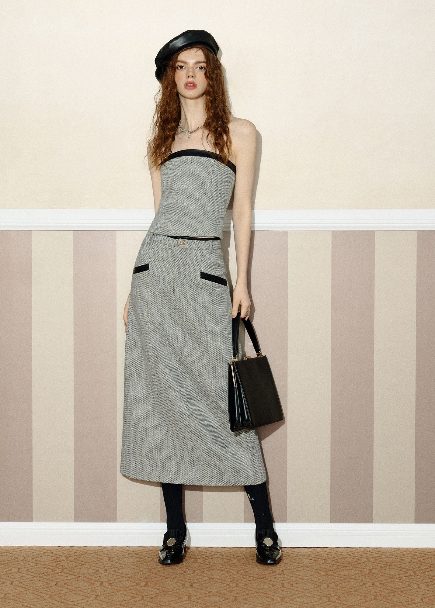 공식적인 성숙한 겸손한 양복