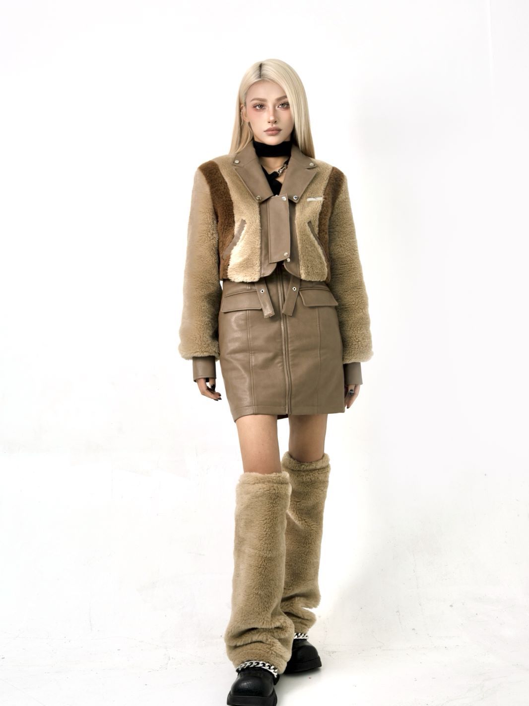 보아 가죽 짧은 재킷