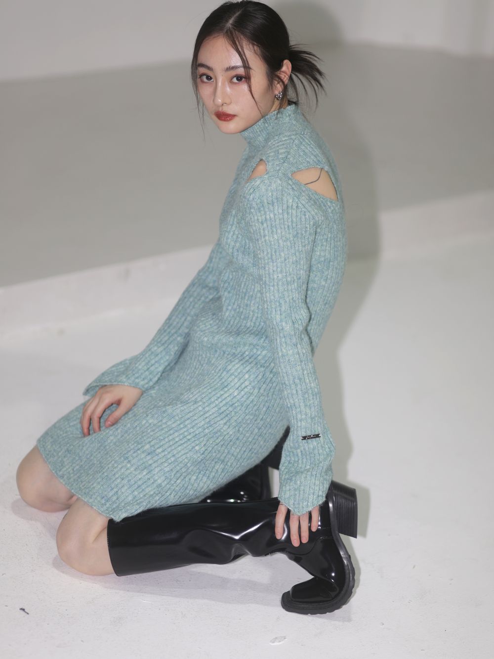 Schneiden Sie sexy Retro-Strick-Ein-Stück