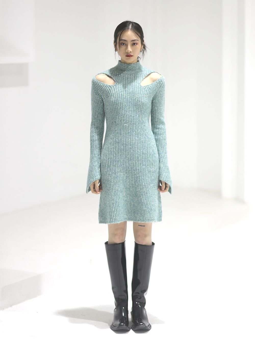 Schneiden Sie sexy Retro-Strick-Ein-Stück