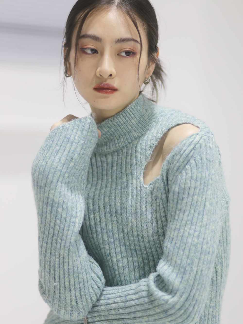 Schneiden Sie sexy Retro-Strick-Ein-Stück