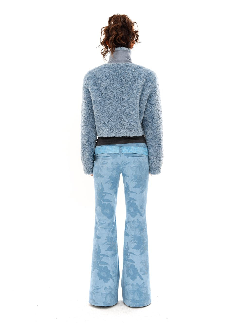 보아 자른 푹신한 복고풍 재킷