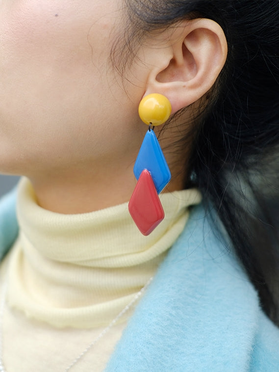 수지 기하학적 귀걸이