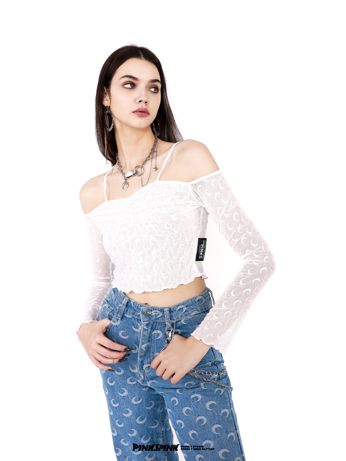 Off-Shouder krümmte schiere enge Tops