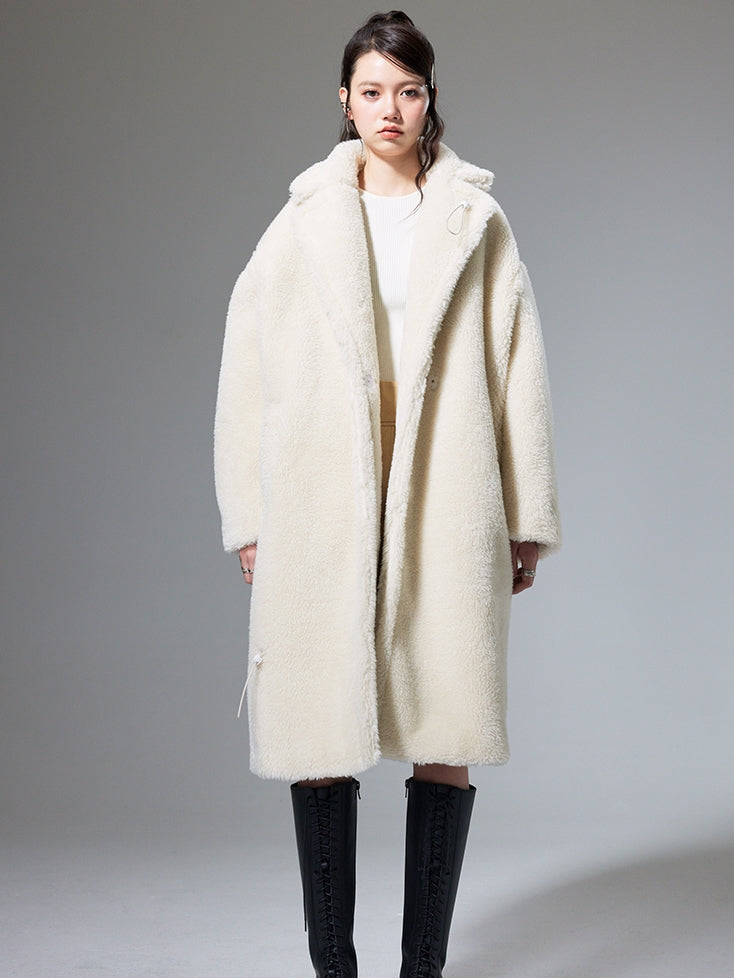 Mid-LENGTH LAMB WOOL COAT
