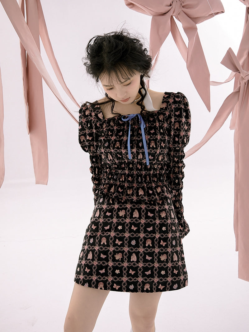 Falten Sie eine Bluse mit Schaufelschotter