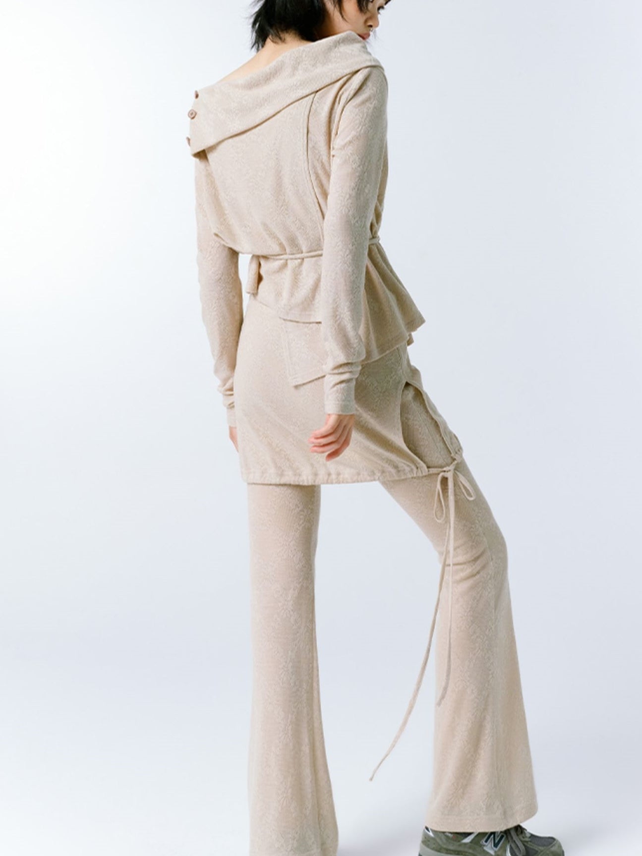 JACQUARD STRAPS ONE WORD COLLAR TOP & TROUSERS