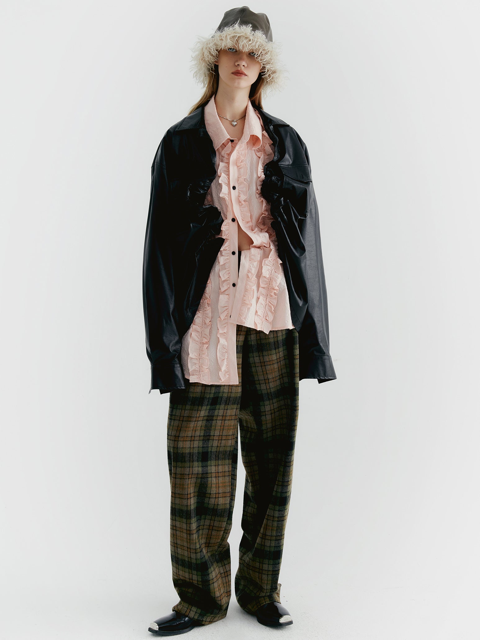 Spitzennähte langmännisches Hemd