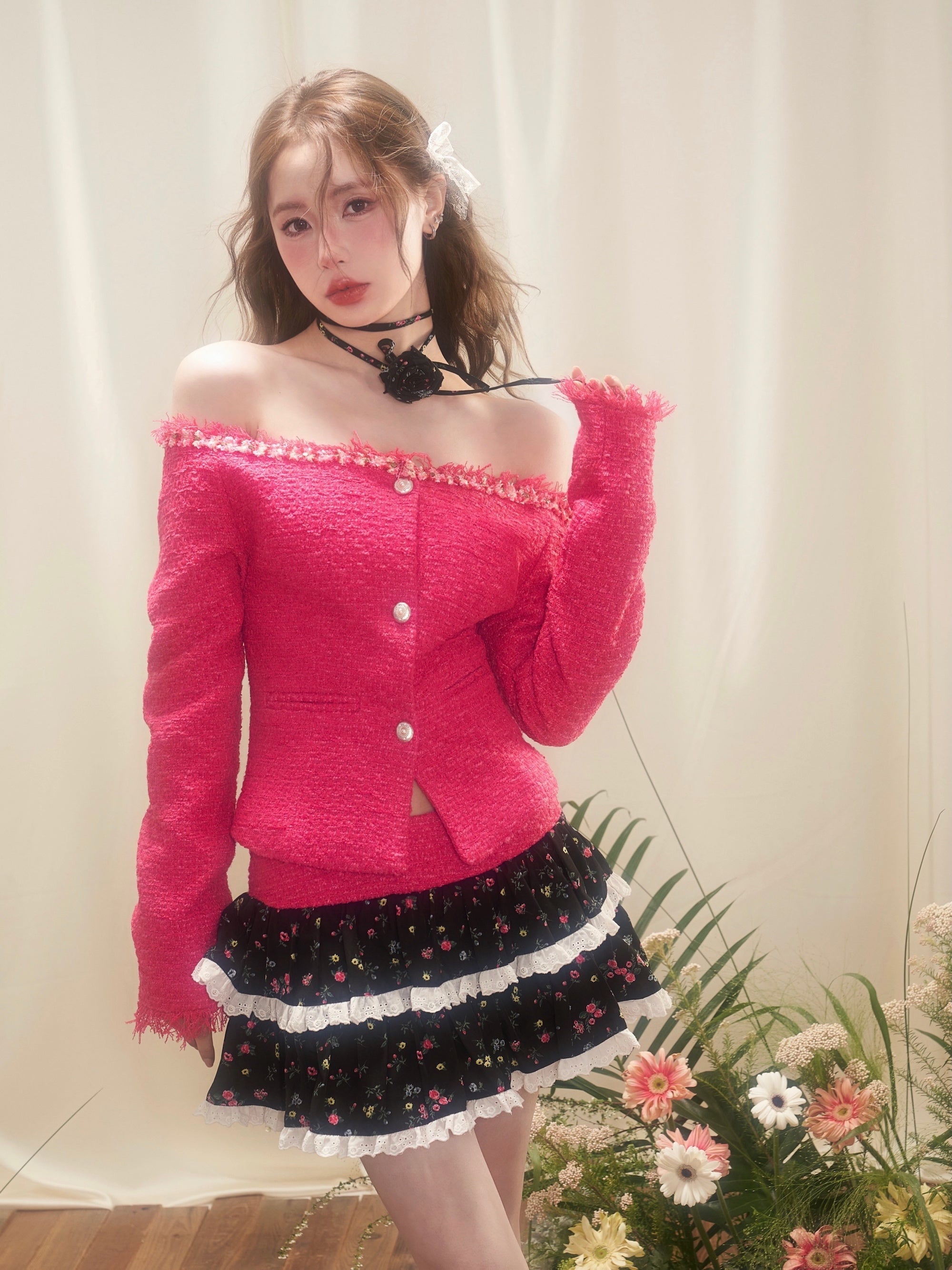 Off-Shoulder Detachable Floral Fragrant Fragrant Wind Jacket & Cake Skirt