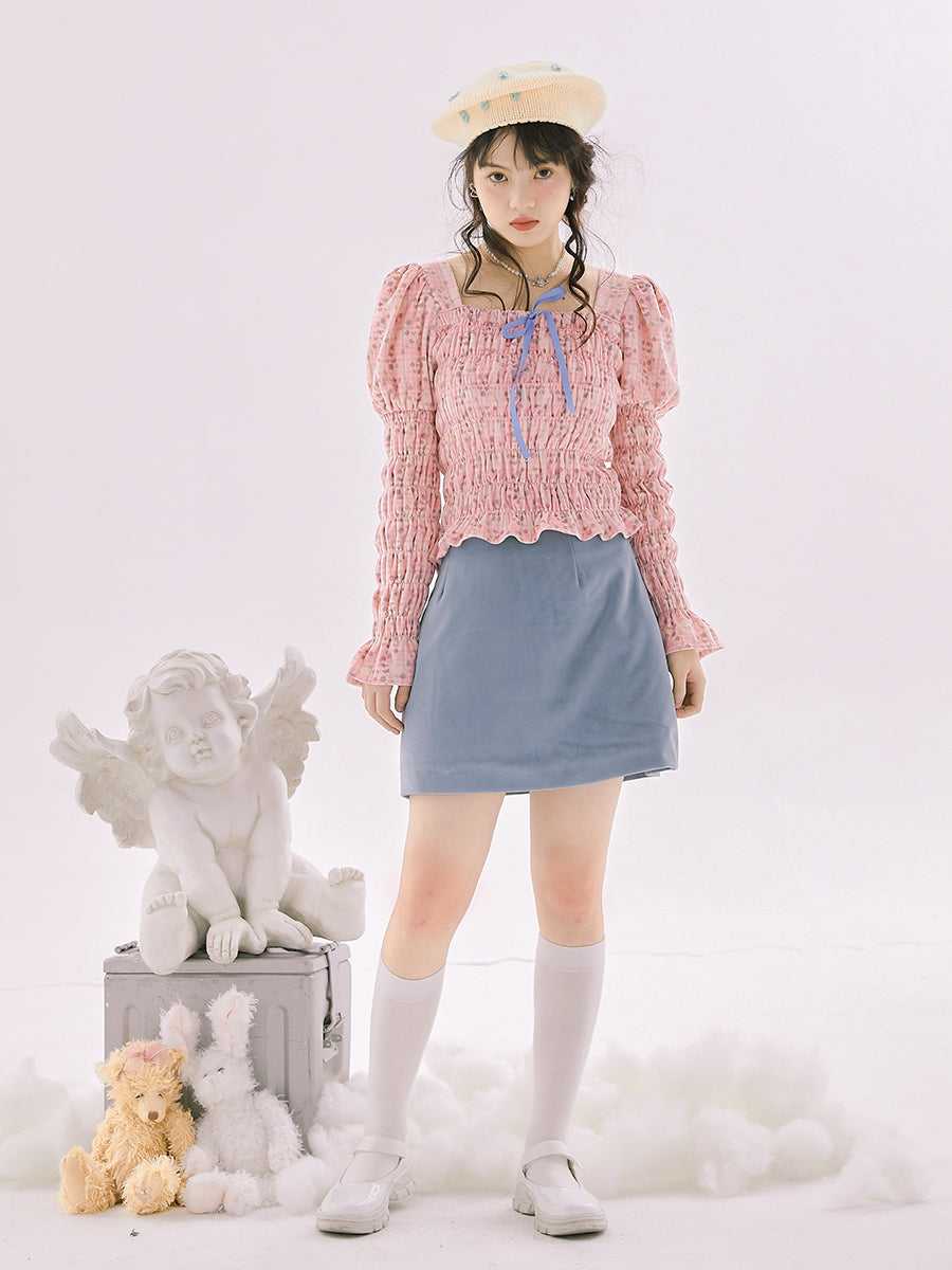 Falten Sie eine Bluse mit Schaufelschotter