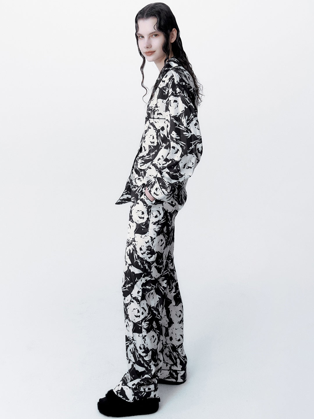 Lässige moderne Hemdhose