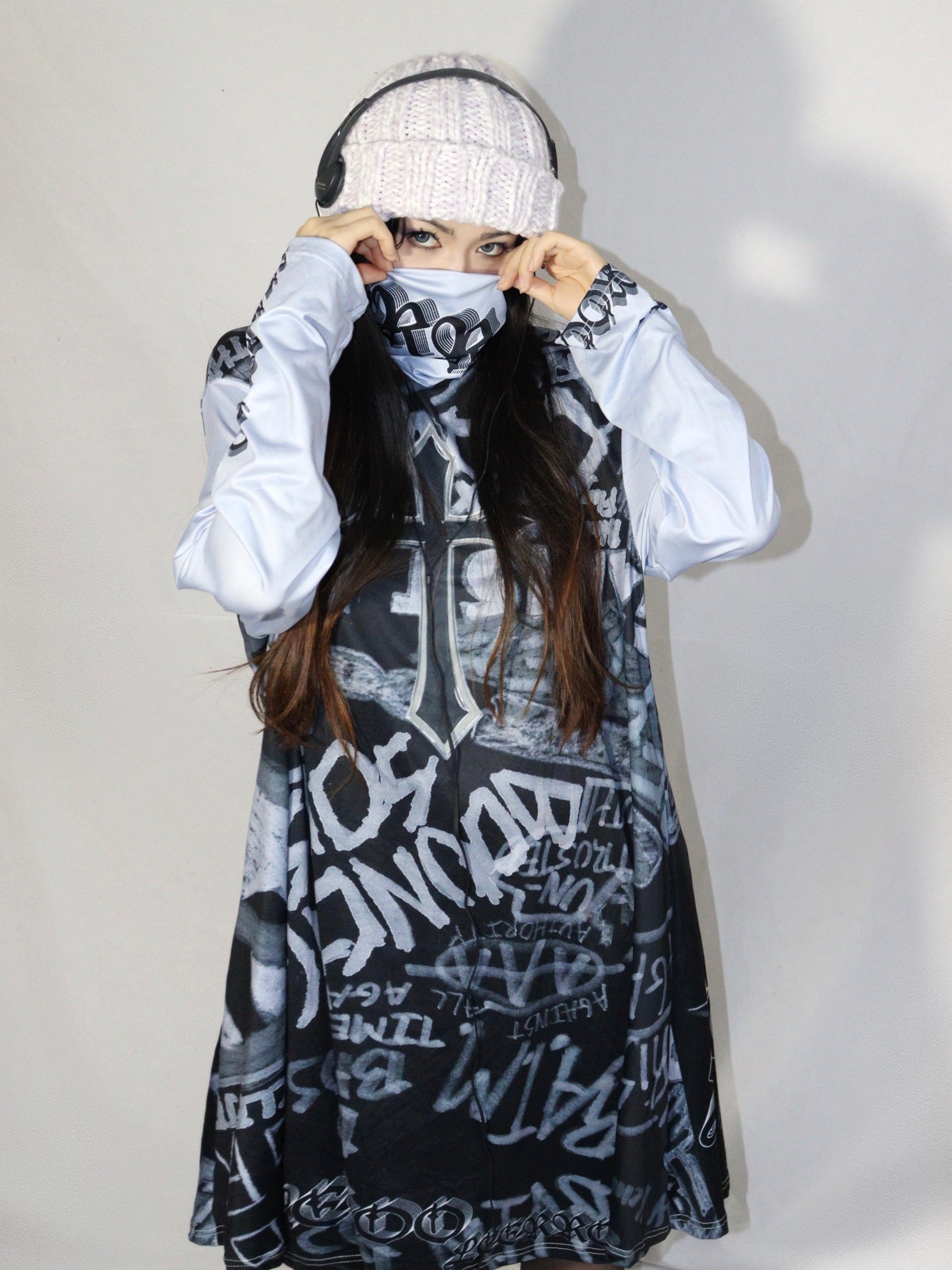 거리 낙서 긴 슬리드 바닥 드레스