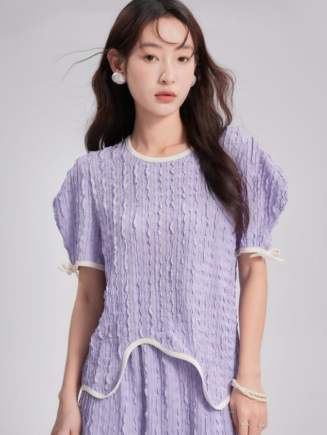 T-shirt et jupe de texture incurvée ondulée