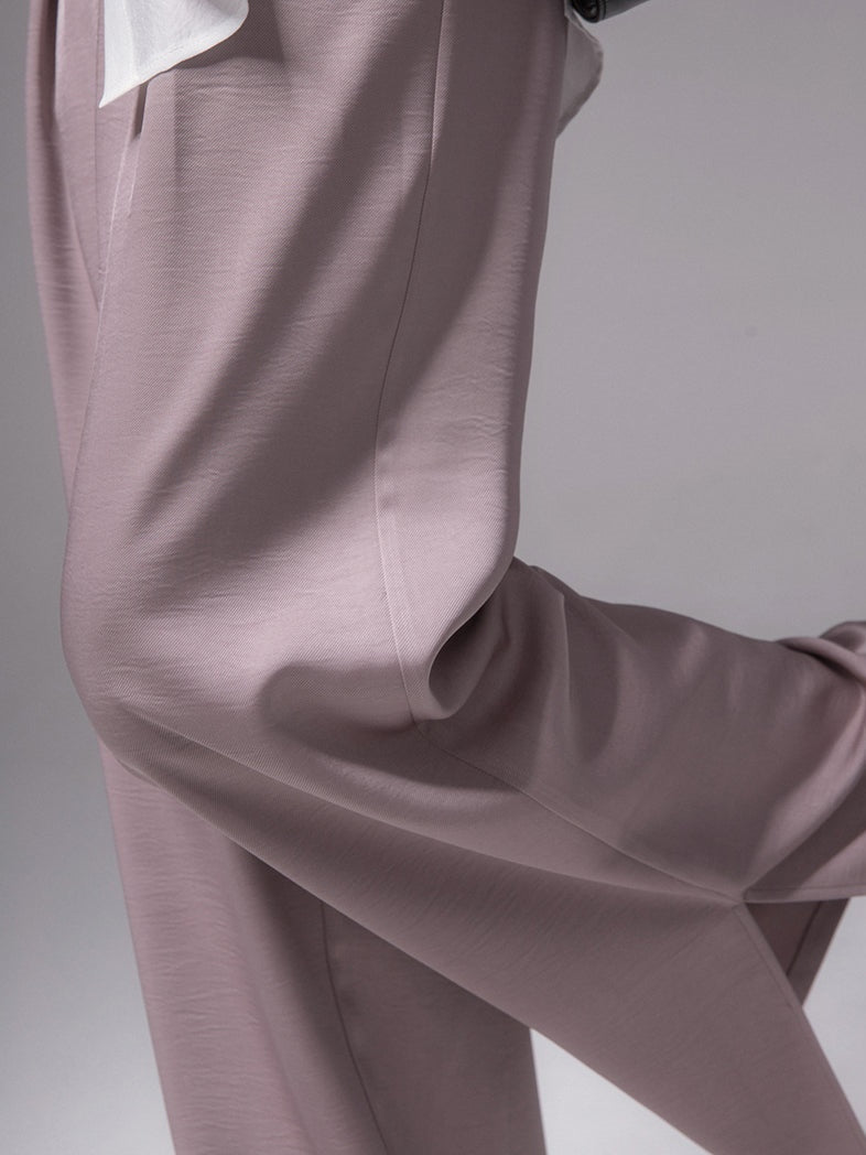 통풍이 잘되는 넓은 다리 바지