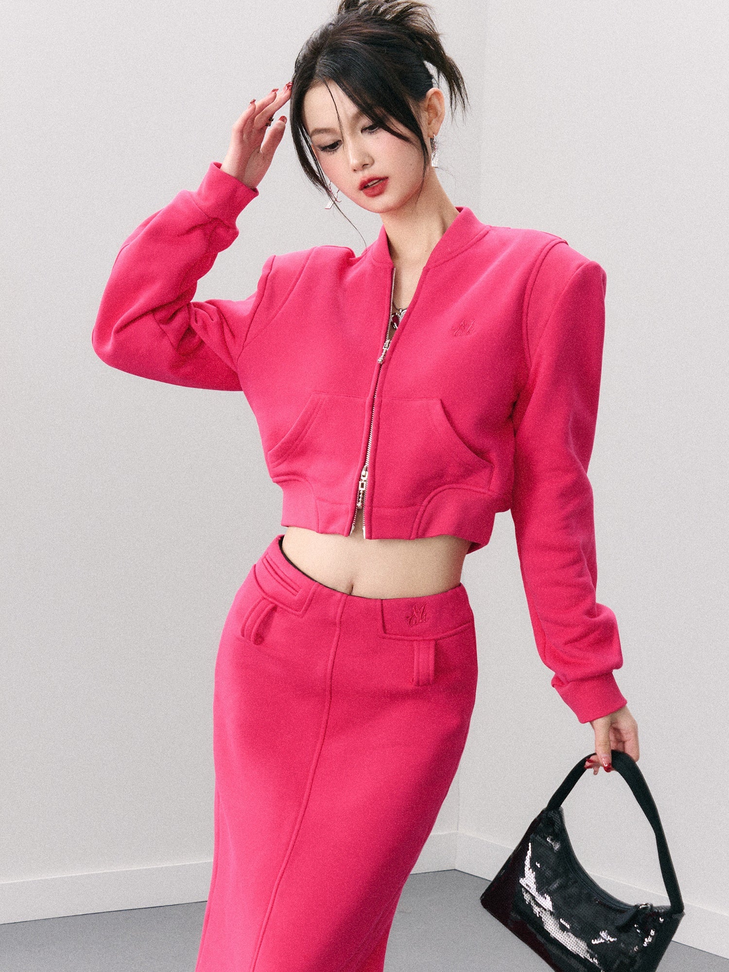 Short Casual Jacket & Slit Long Skirt