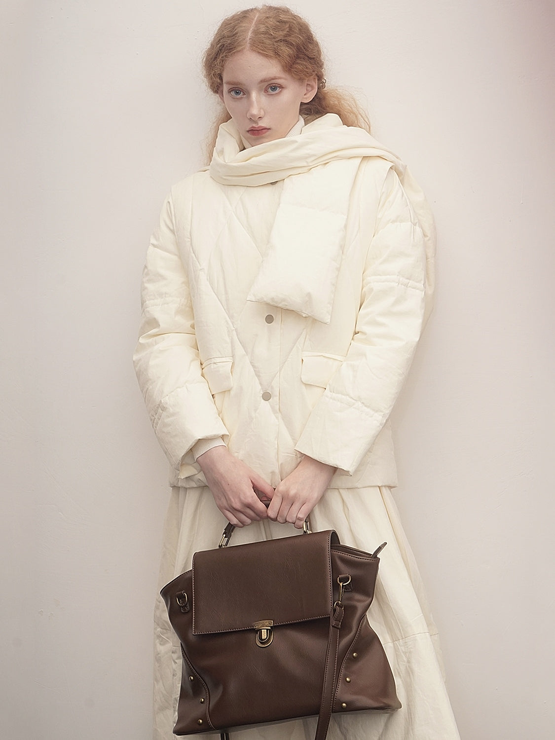 흰 오리 다운 스카프