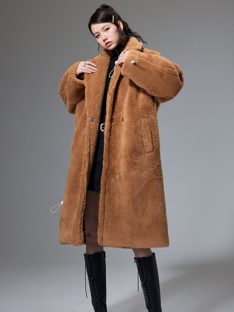 Mid-LENGTH LAMB WOOL COAT