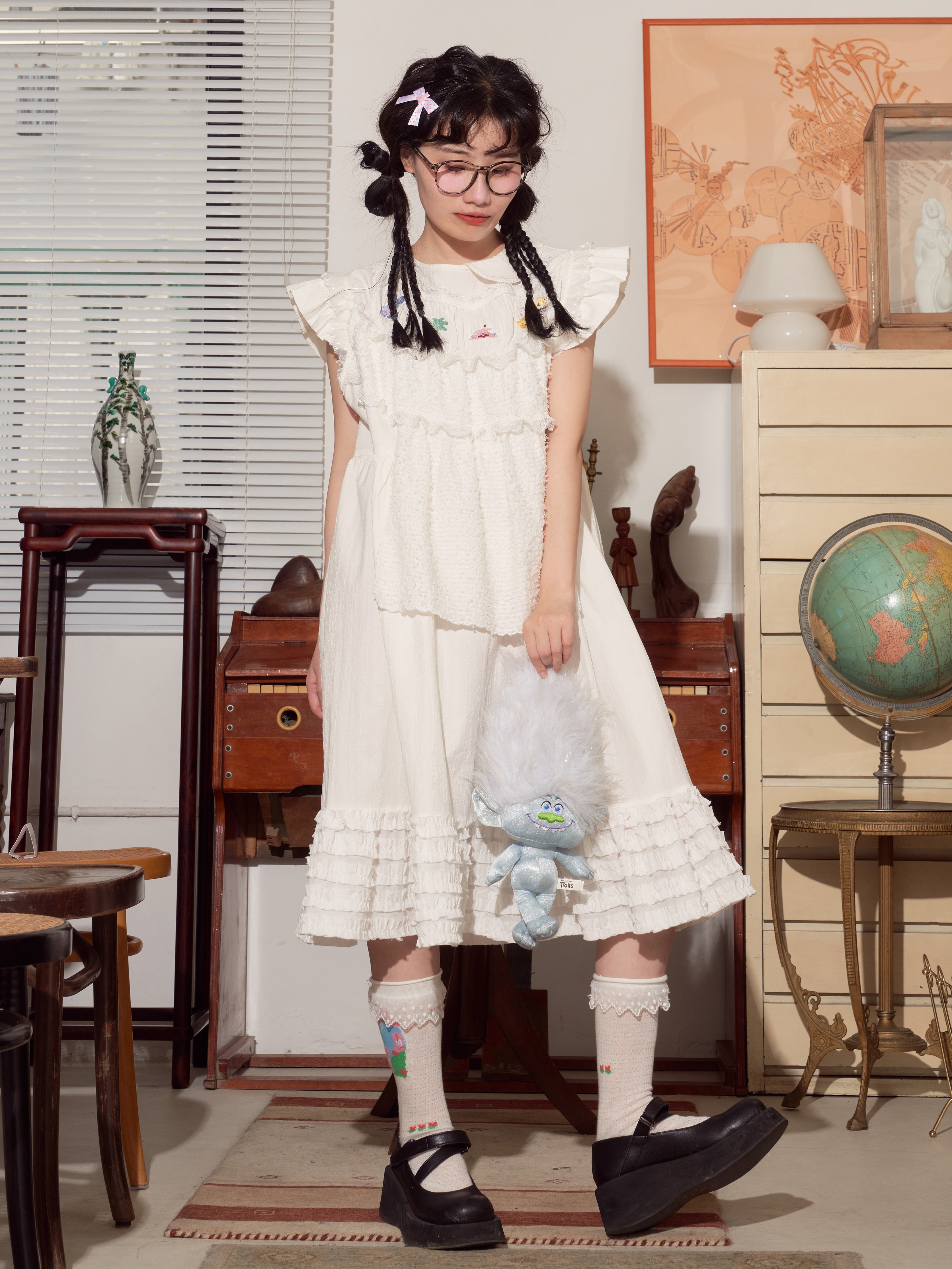 자수 선 드레스