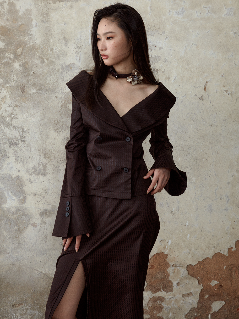 Large Lapel Jacket & Slit Long Skirt