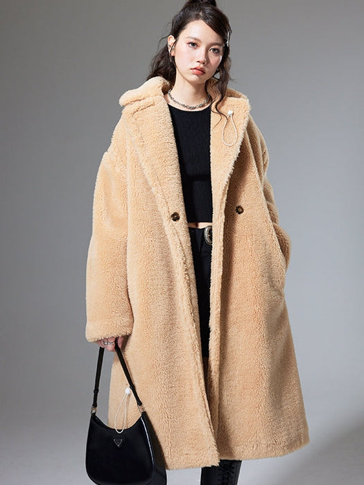 Mid-LENGTH LAMB WOOL COAT