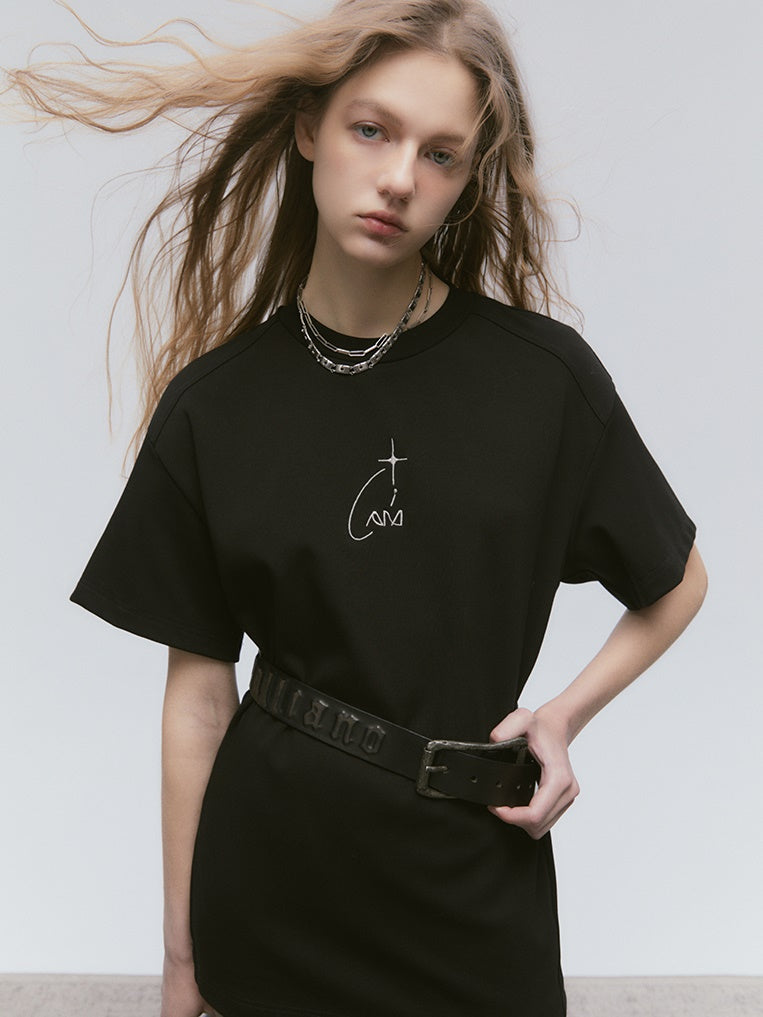 영어 자수 둥근 목 티셔츠