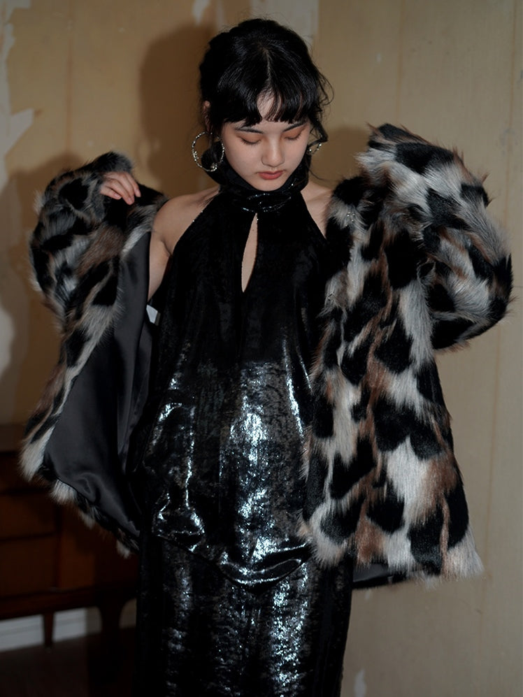 Lose Fellmantel mittlerer Länge