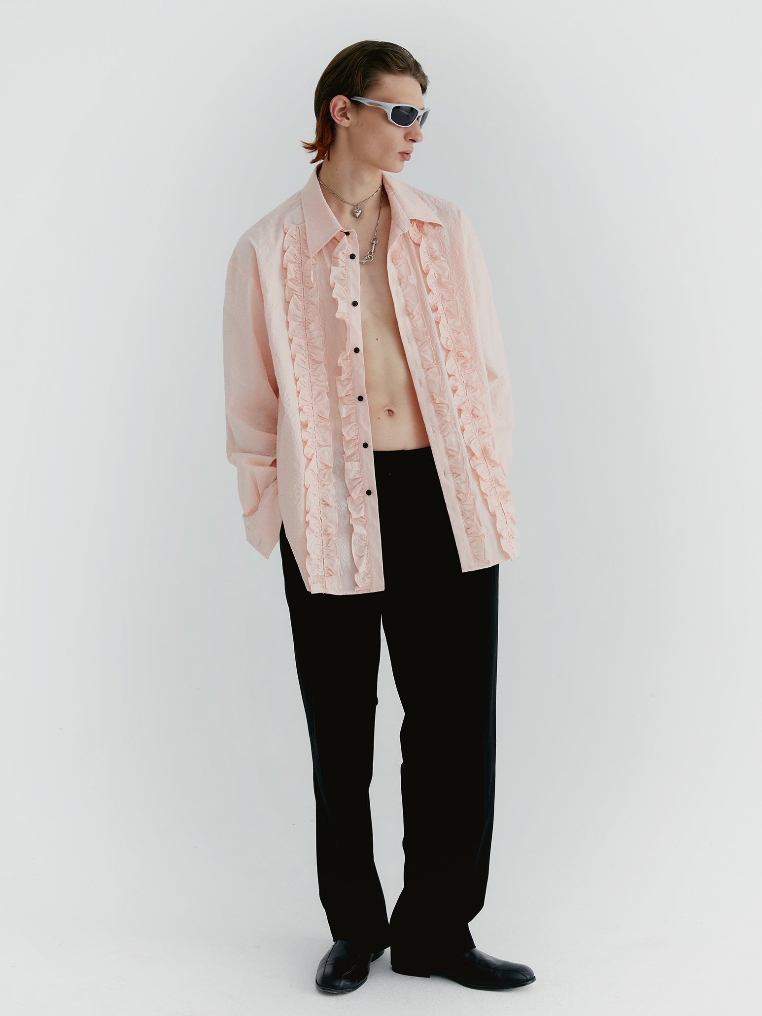 Spitzennähte langmännisches Hemd