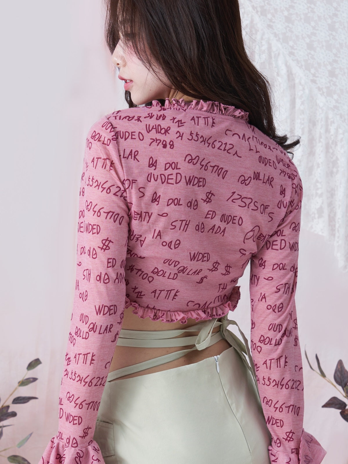 Kumpelte Rüschen niedliche Flare-Ärmel-Tops