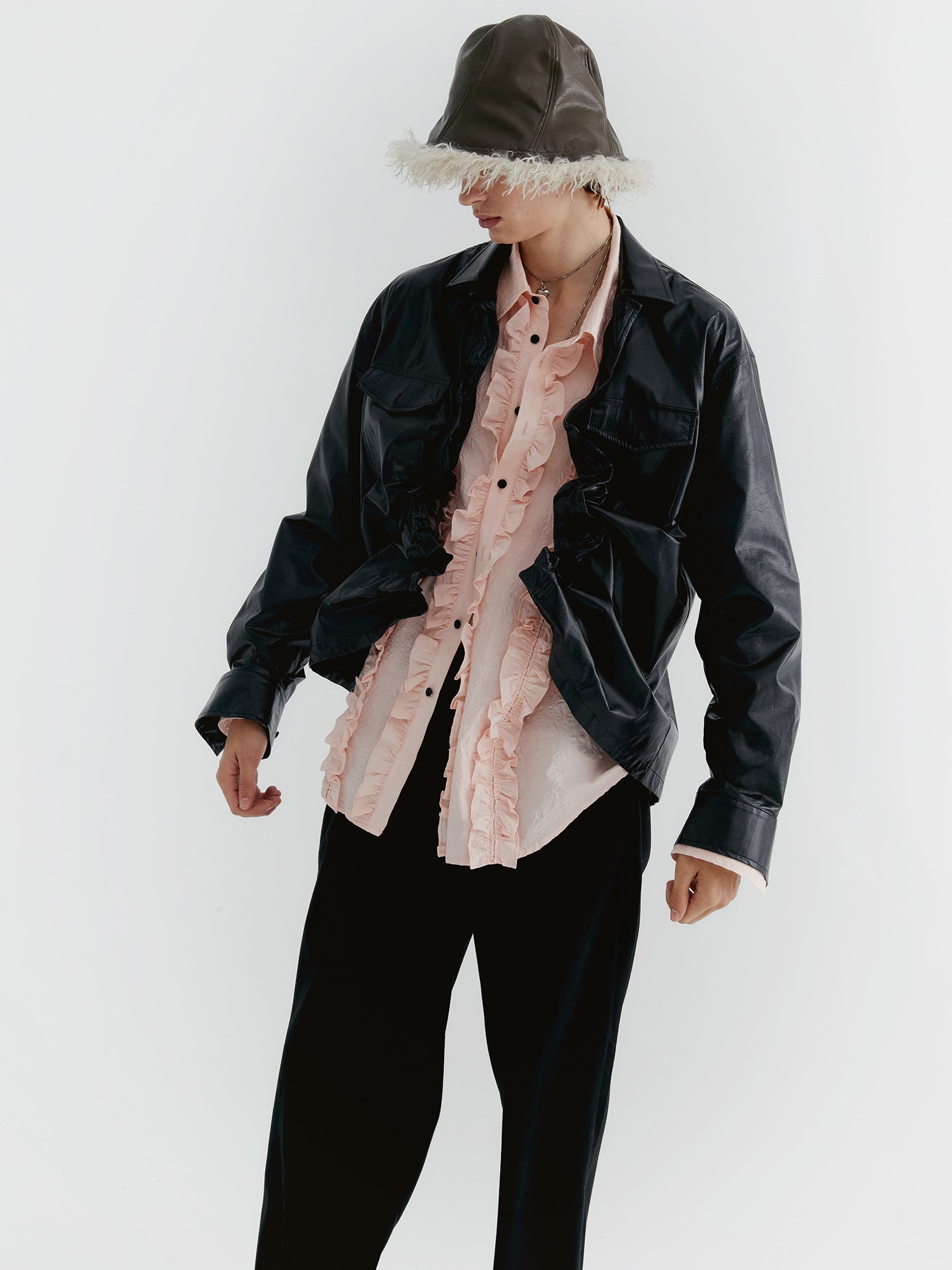 Spitzennähte langmännisches Hemd