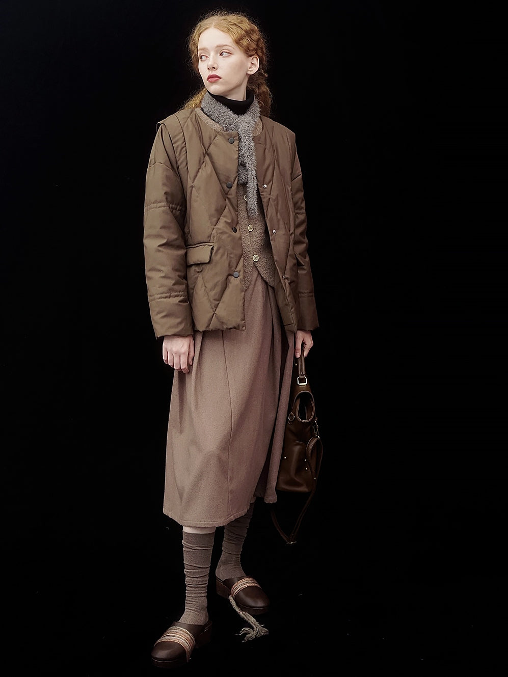 짧은 가벼운 다운 재킷