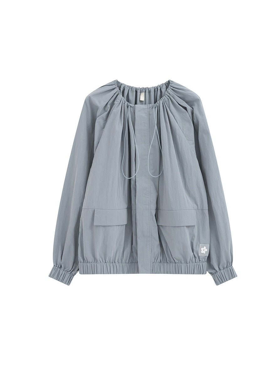 Draw String -Designjacke und kurze Hosen