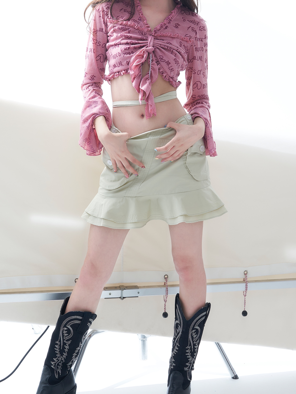 Kumpelte Rüschen niedliche Flare-Ärmel-Tops