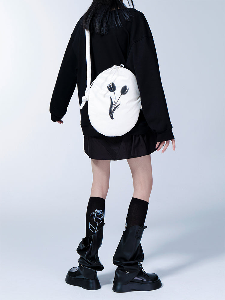 튤립 꽃 모노톤 달걀 모양의 가방