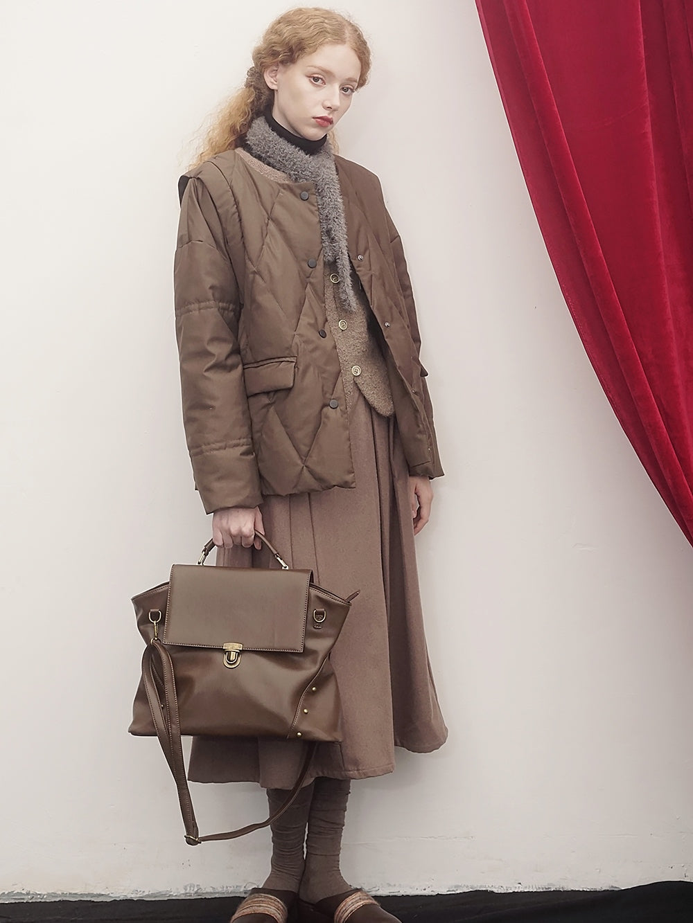 짧은 가벼운 다운 재킷