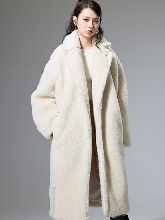 Mid-LENGTH LAMB WOOL COAT