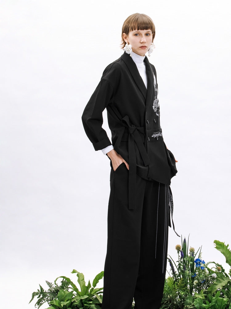 Broderie de la veste en forme d&