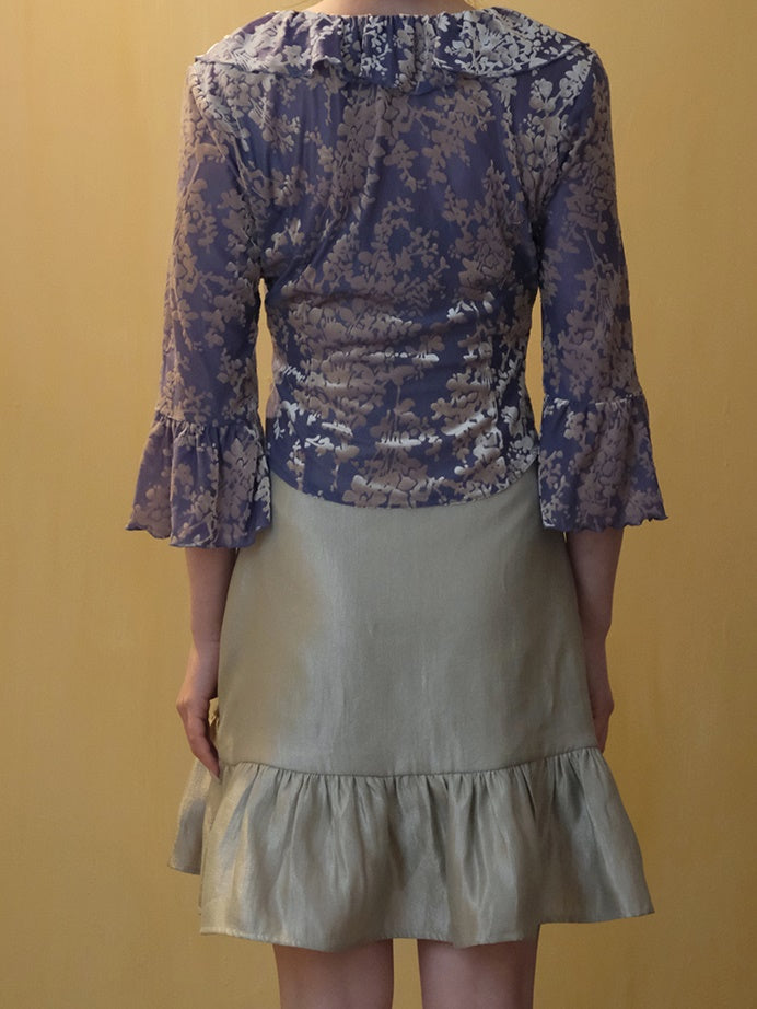 플로럴 프릴 칼라 혼 슬리브 상단