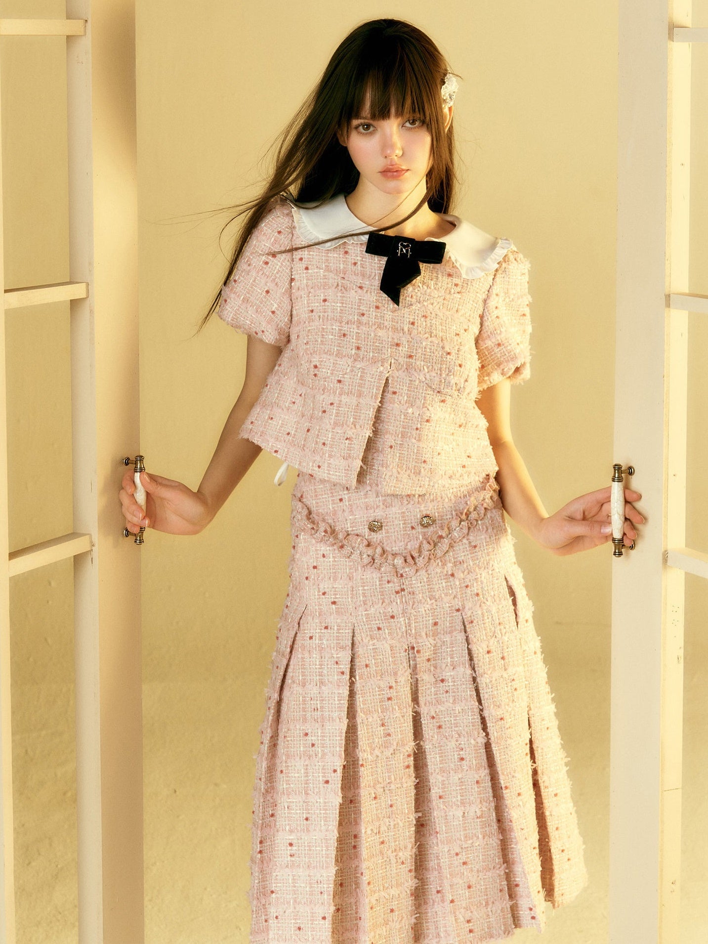 Little Fragrance Doll Collar Top & Pleated Skirt