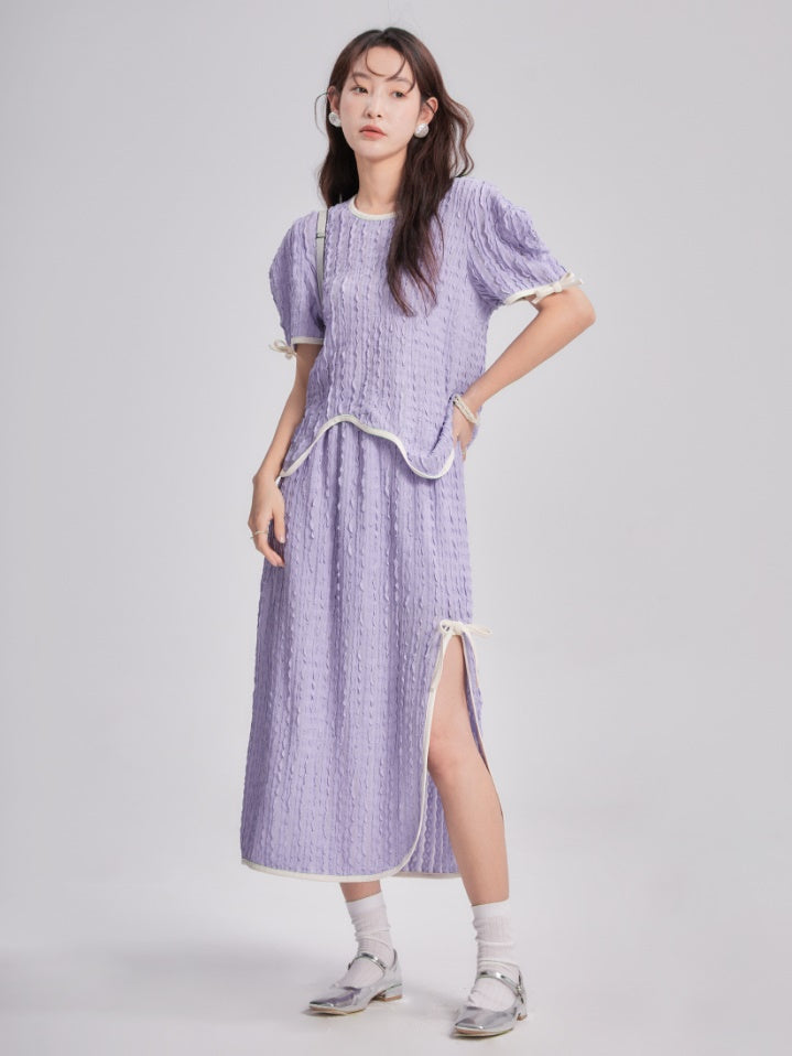 T-shirt et jupe de texture incurvée ondulée