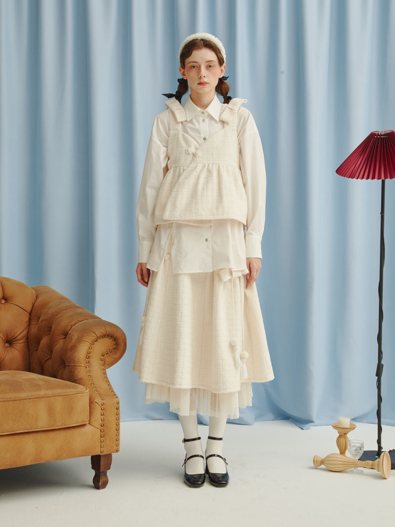 달콤한 귀여운 Peplum 레이스 레이어 푹신한 탑 및 스커트 설정