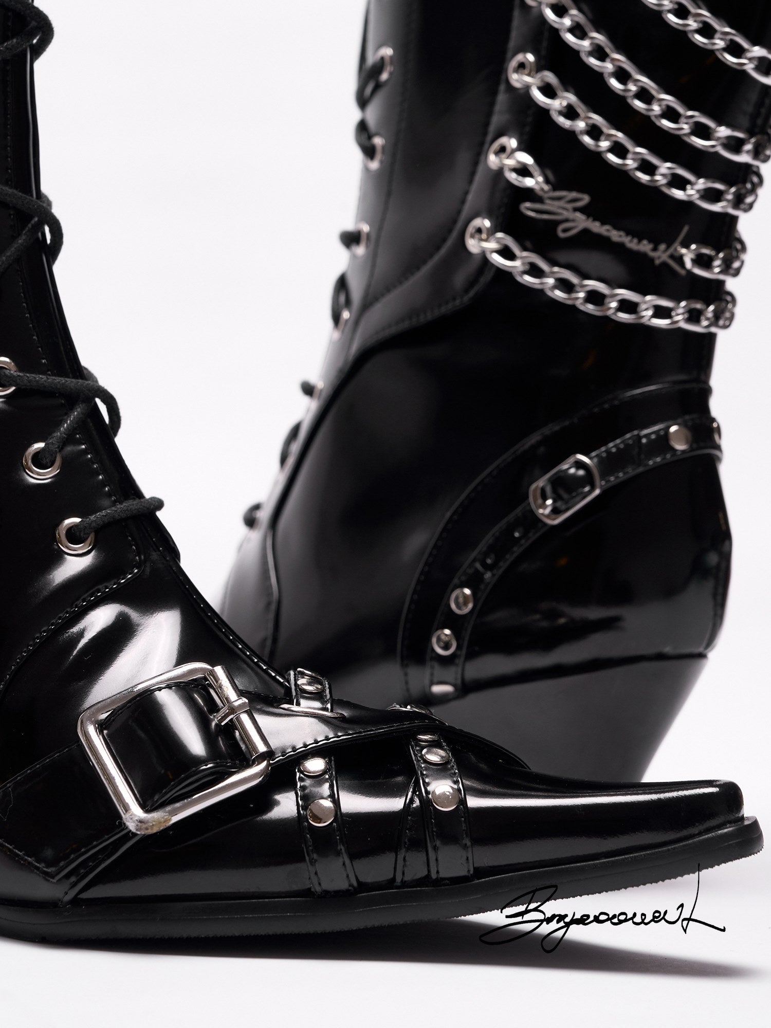 Pointed-toe Wedge Heel Lace-Up Boots