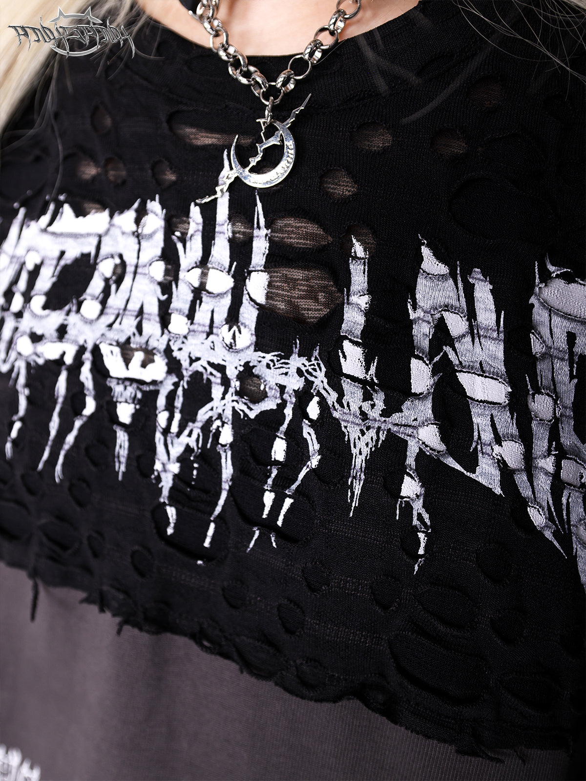 Stacked Stitching Hole Graffiti Long-sleeved T-shirt
