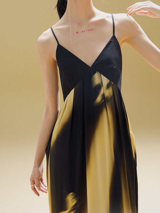 V-Neck 서스펜더 드레스