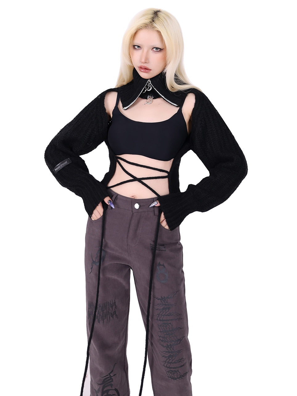 Pentagrammausschnitt heißer Mädchenpullover