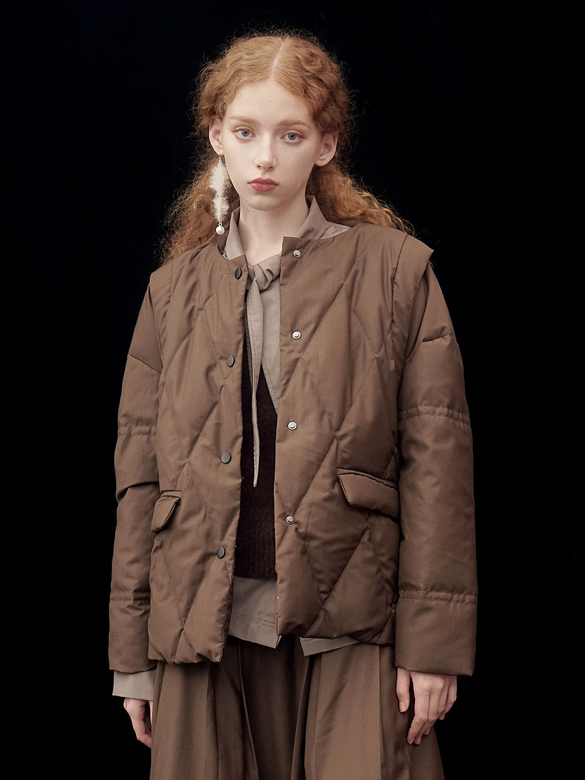 짧은 가벼운 다운 재킷