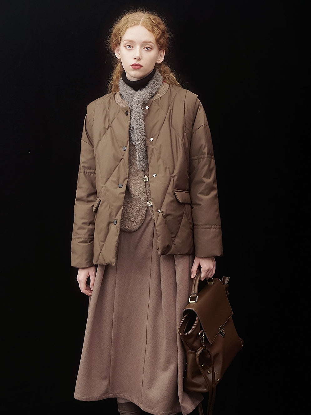 짧은 가벼운 다운 재킷