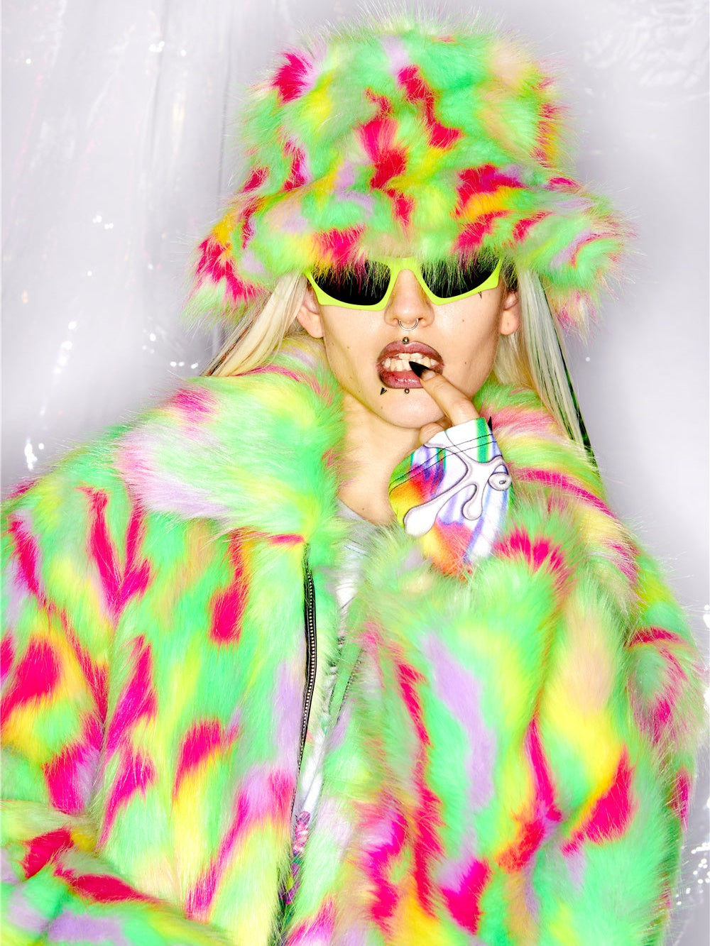 Straße loser Kunstpelzmantel & Hut