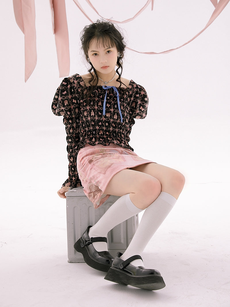 Falten Sie eine Bluse mit Schaufelschotter