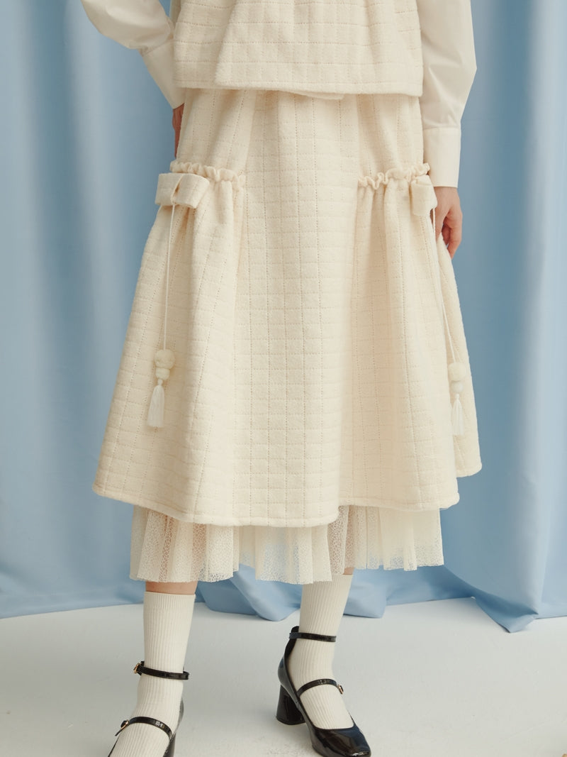 달콤한 귀여운 Peplum 레이스 레이어 푹신한 탑 및 스커트 설정