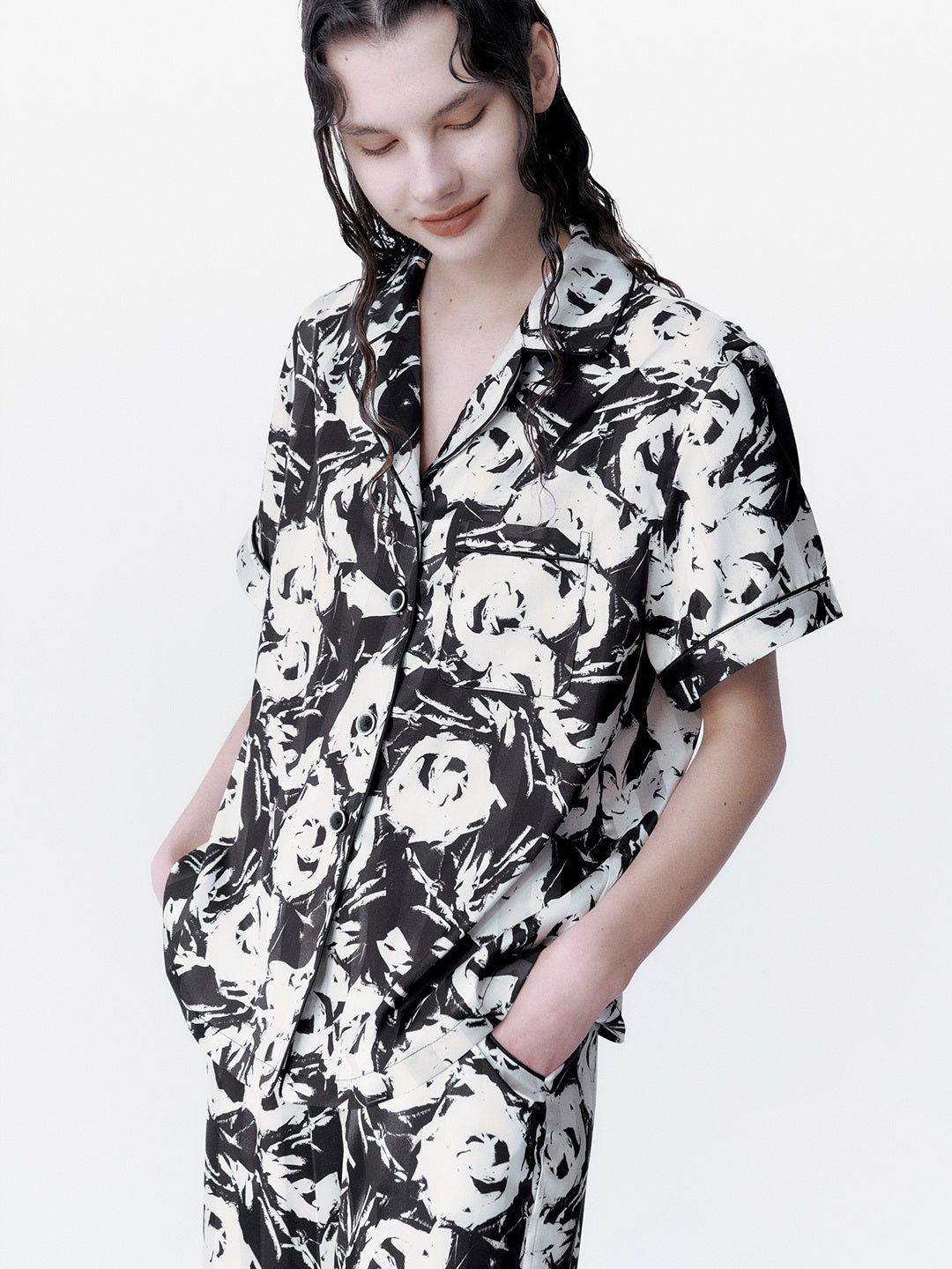 Lässige moderne Hemdhose